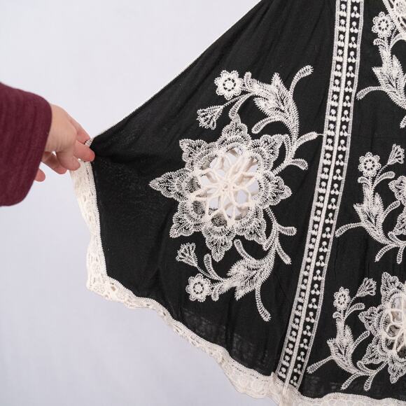 Molly Bracken Womens SZ MEDIUM Boho Blouse Lace Crochet Festival Feminine Floral - Picture 4 of 7